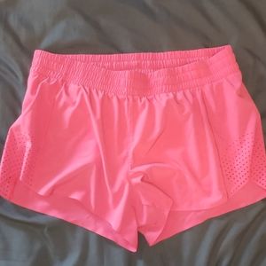 Athleta Hustle 3" short
